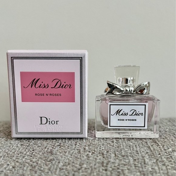NIB MISS DIOR Rose N'Roses Eau De Toilette Mini, 5ml - Picture 4 of 6
